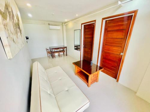 Hotel Elegant La Union