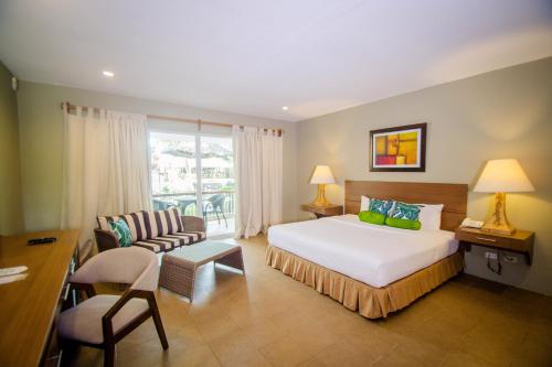 Almont Inland Resort