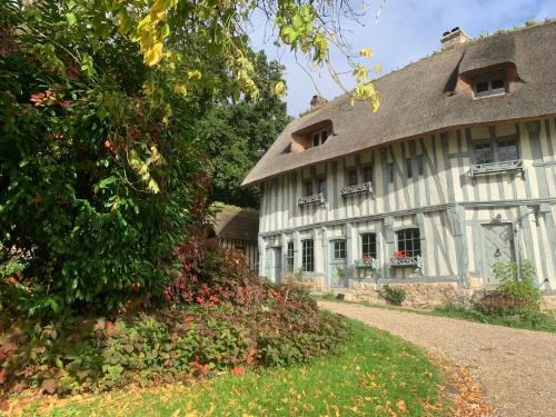Manoir Du Perroy