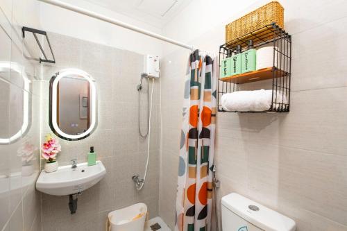 Stylish & Modern Stay in Batangas City - Unit 106