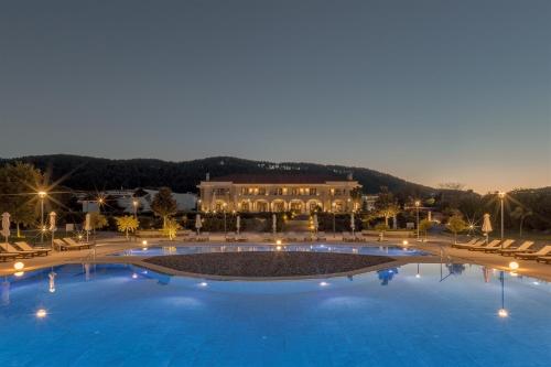 The Lake Hotel