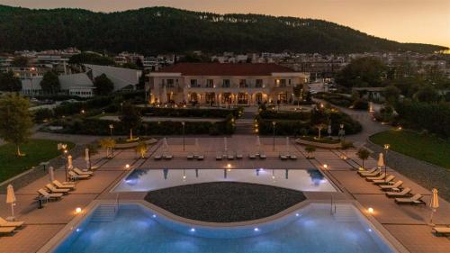 The Lake Hotel