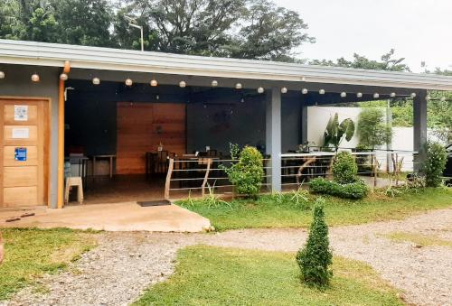 RedDoorz @ Lazarian Hotel and Resort Cagayan Valley