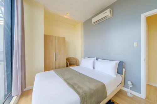 StayHere 3BR Penthouse Knightsbridge Makati