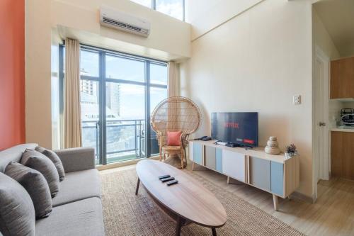 StayHere 3BR Penthouse Knightsbridge Makati