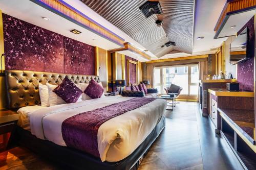 ABC Hotel