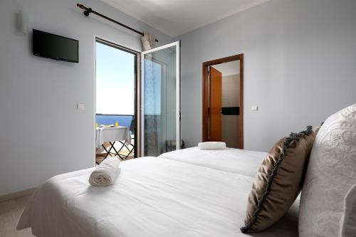 Pe Rola Views Inn By Madeira Sun Travel
