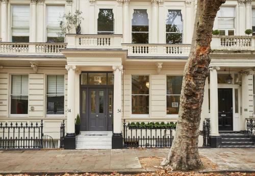 54 Queen’s Gate Hotel