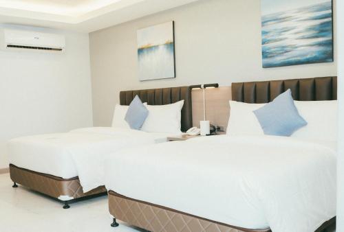 NS Royal Hotel