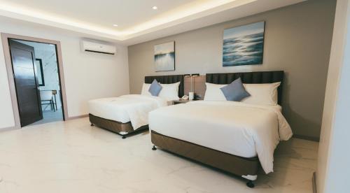 NS Royal Hotel