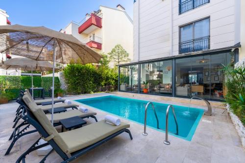 Echinus Hotels