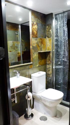 Green Peaks Granada Bed and Breakfast