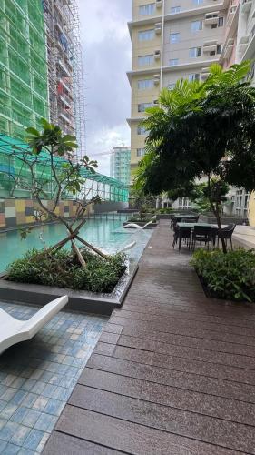 MBMJs Condo ONE Regis