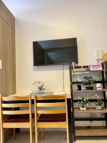 Fame Residence Retreat Cozy 1BR with Balcony