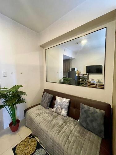 Fame Residence Retreat Cozy 1BR with Balcony