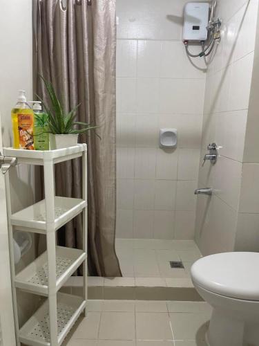 52sqmComfy2BR and 2BA Resort-inspired Flair Towers Condo