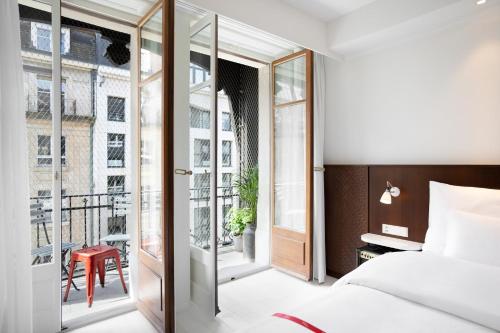 Ruby Claire Hotel