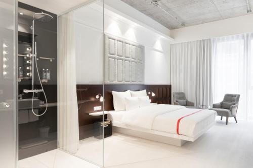 Ruby Louise Hotel
