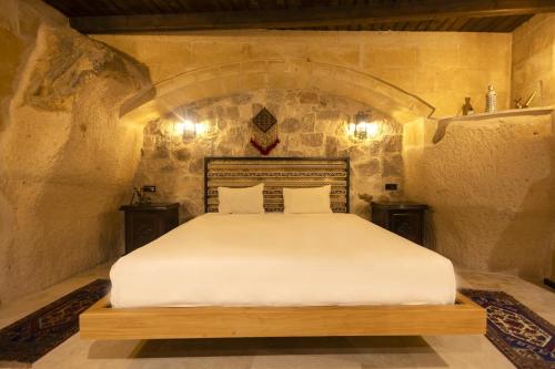 Aurora Cave Hotel