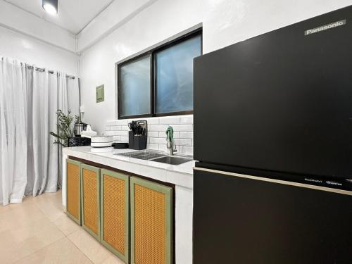 Family Apartment By The Beach with Kitchen Netflix Station 3 Beachfront