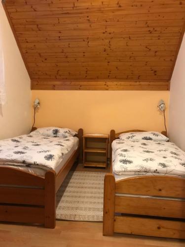 Apartments & Rooms Renata