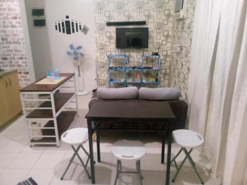 1BR-corner unit at Laureano di Trevi Makati
