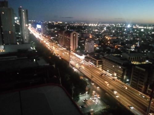 1BR-corner unit at Laureano di Trevi Makati