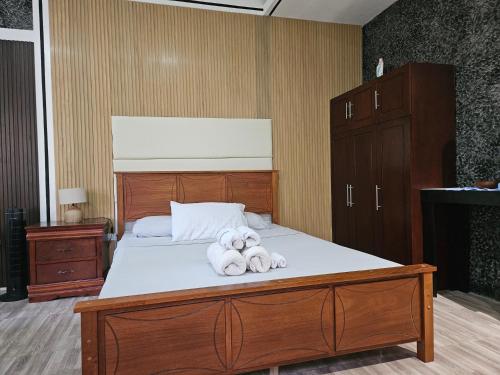 Weyh's Studio #2 by the ocean 100Mbps