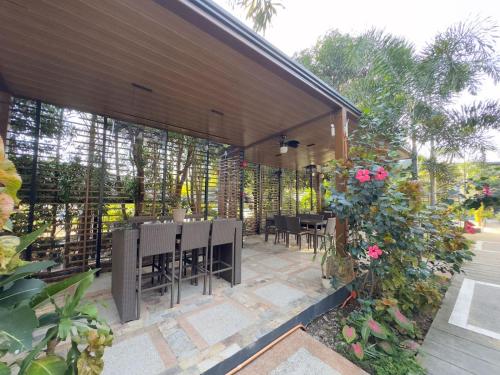 Armando's Garden Resort And Resto