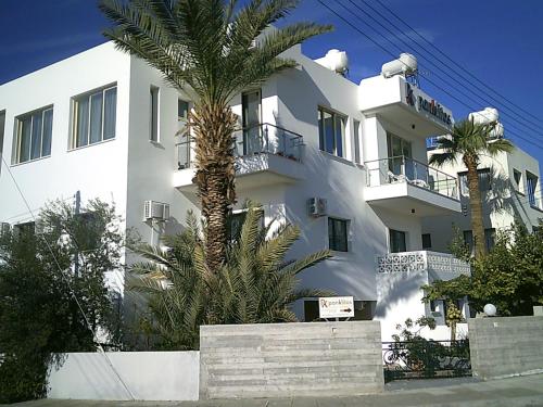 Panklitos Apartments