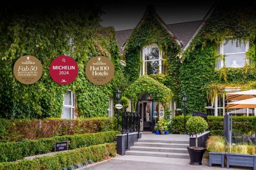 Victoria House Hotel