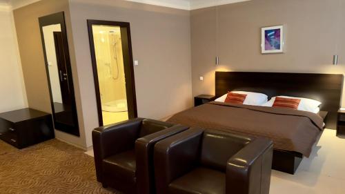 Aston Business Hotel