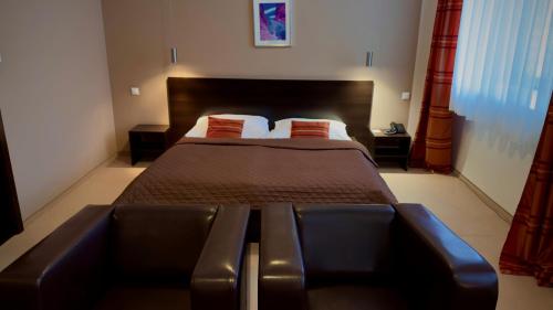 Aston Business Hotel