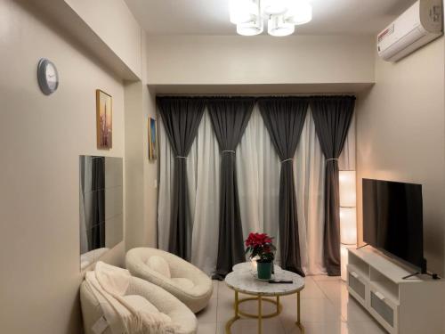 Serendipity staycation