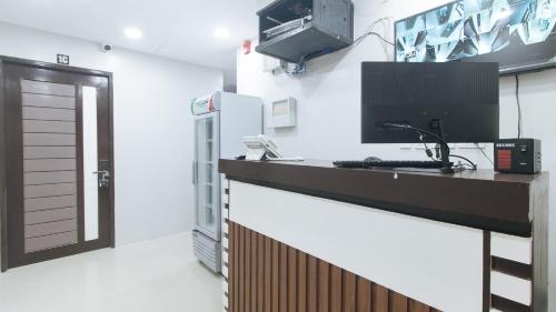 RedDoorz @ El Grande Inn Santa Cruz Manila