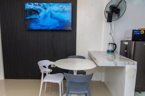 Affordable Up to 4 Pax Near Aqua Planet & Zoocobia