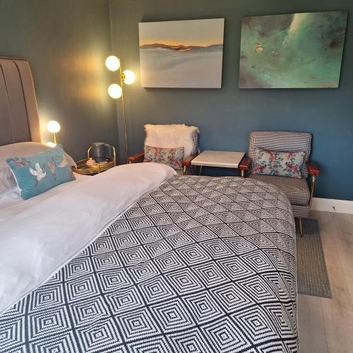 No 12 B&B