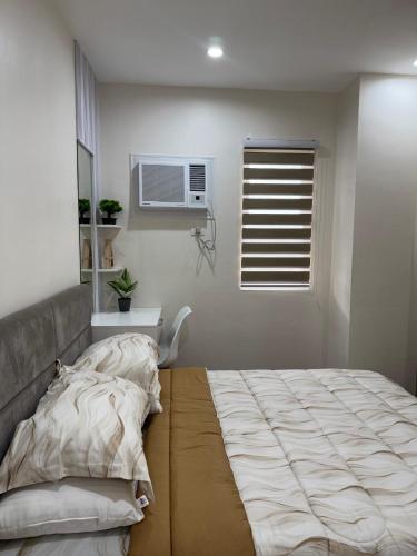 Alder - One Bedroom Condo Unit with Balcony