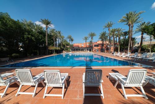 Las Palmeras Resort