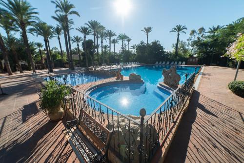 Las Palmeras Resort