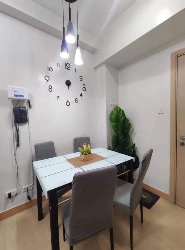2BR Fully Furnished Condo Unit near SM Fairview