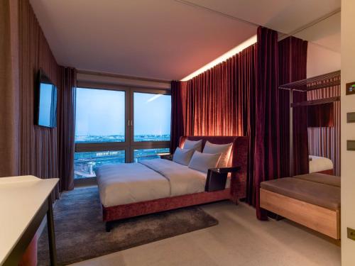 B'mine Frankfurt Airport