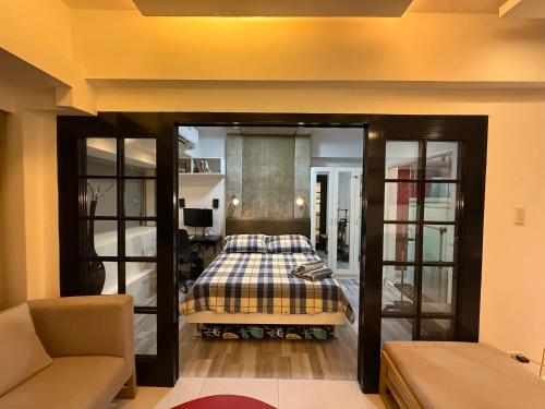 Forbeswood Parklane Suites