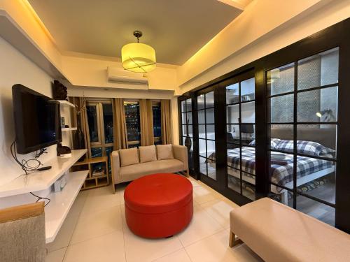 Forbeswood Parklane Suites