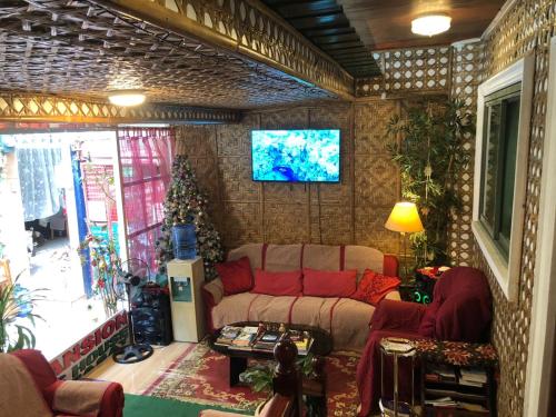 THE MANSION: 18 PAX BUDGET NEAR AIRPORT TERMINAL PASAY