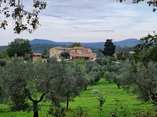 Cavarciano Farmhouse