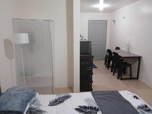 RR's Long Stays Commonwealth Quezon City