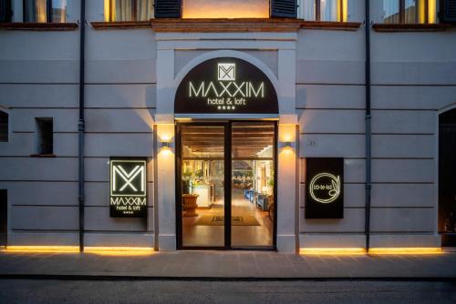 Maxxim Hotel