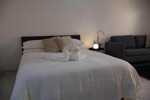 Modern Condo with Pool near Casinos in Clark