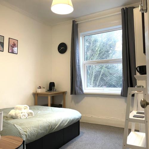 Cosy Double rooms a stones throw from Wembley Stadium